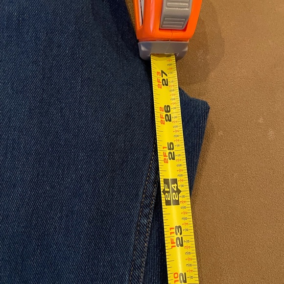 HALARA Women's stretchy flare Jeans. Size med/petite (26-27) - Picture 5 of 11